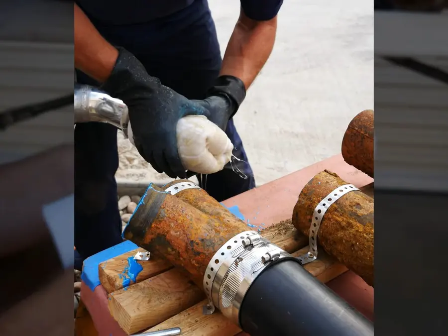 Exposed sewer pipe and repair access in soil related to Drain Cleaning & Unclogging in Altadena, CA on the drain-side-01 section