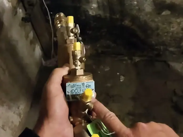 Gas valve, appliance connector, and shutoff fitting related to California Title 17 Backflow Testing: What SGV Homeowners Need to Know on the blog9-side section